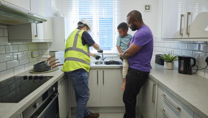 operative-and-family-in-kitchen.jpg