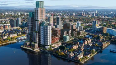 Salford-Quays-jpg-e1682061789738.webp
