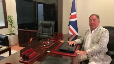 Gleeds-Chair-Richard-Steer-visits-new-KSA-office-jpg-webp.webp