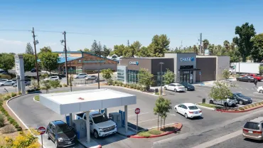 Chase-Bank_Bakersfiled_sm-scaled.webp