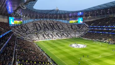 3840px-Tottenham_Hotspur_Stadium_South_Stand-scaled.jpg