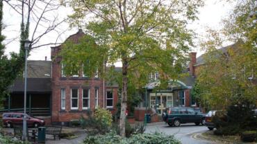 North_Entrance_Nottingham_City_Hospital_-_geograph.org_.uk_-_1042642.jpg