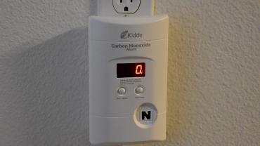 1620px-Carbon_monoxide_detector_1_2018-03-01.jpg