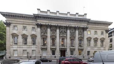 1920px-eh1286469-goldsmiths-hall-02.jpg
