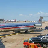 1620px-American_Airlines_MD-80_N983TW_DFW_Quintin_Soloviev-1200x800-jpg.webp