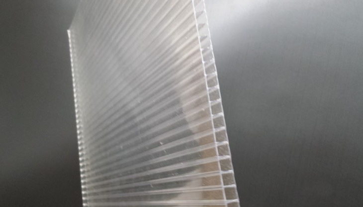 twinwall-polycarbonate-sheet.jpg